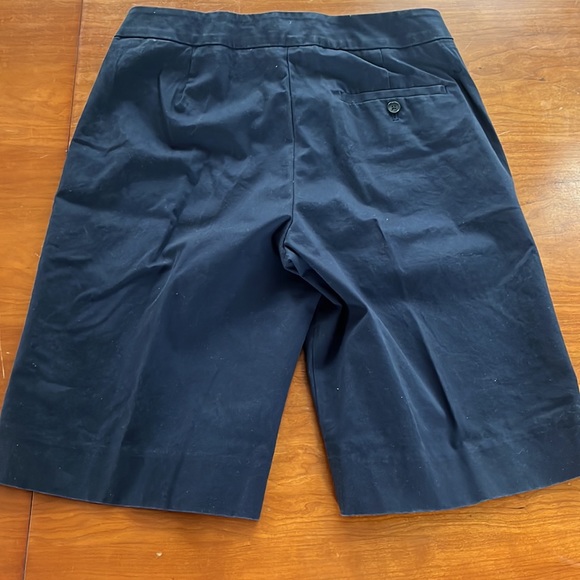 Jones New York Bermuda Shorts Navy Twill Cotton Blend Stretch Shorts w/Side Slit - Picture 10 of 13